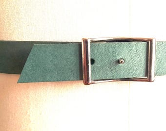 CEINTURES (H/F) cuir de veau pleine fleur, largeur 25mm, taille universelle .