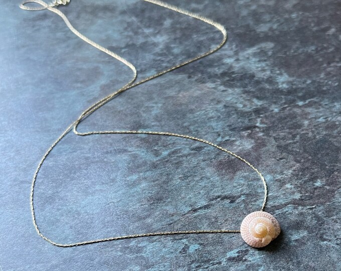 Sun Seeker. 9ct Solid Gold. Mediterranean Sea Shell on Floating Gold Necklace. Guaranteed Authentic.