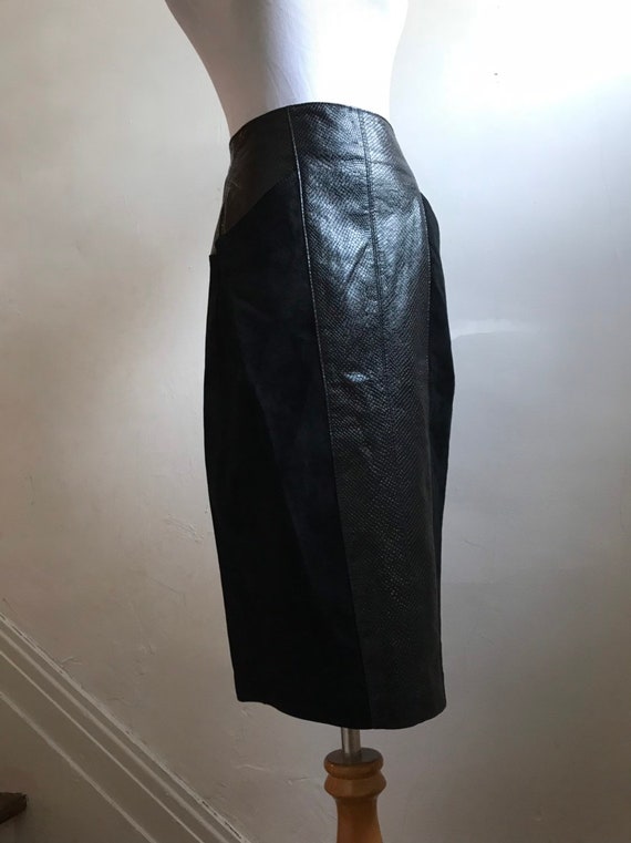 Black Snakeskin Skirt | 80s Grunge Skirt | Deadst… - image 10