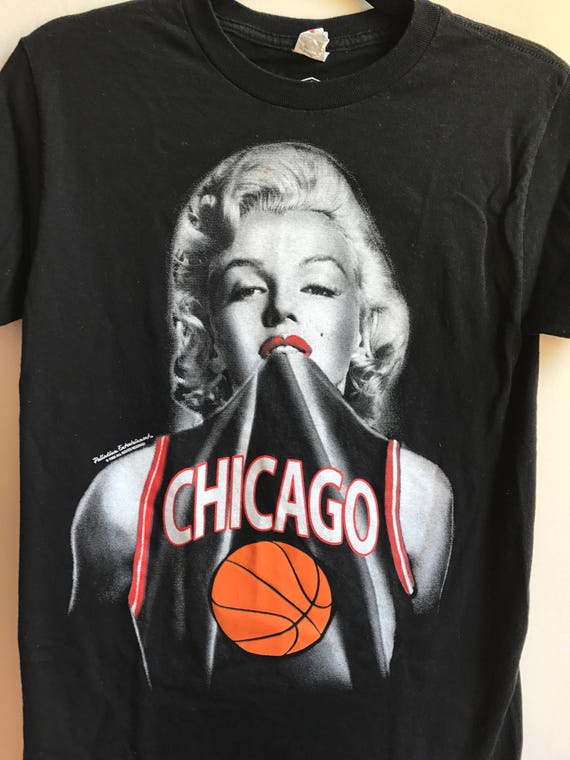 Vintage Chicago Bulls Marilyn Monroe T Shirt | Co… - image 3