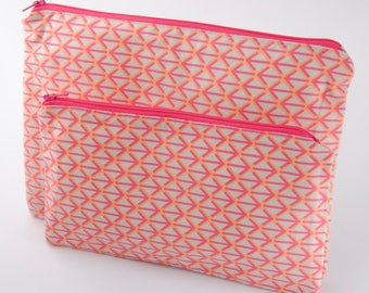 Pinky zipped pouch / makeup / toiletry bag