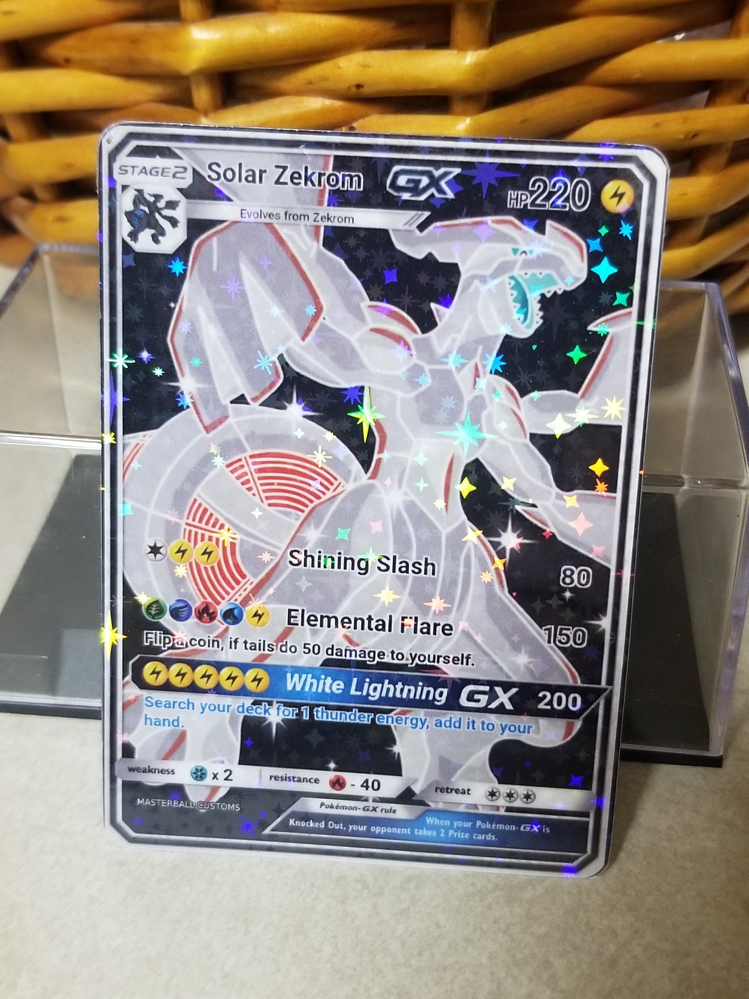 Carta Pokémon GX Pikachu e Zekrom - Hobbies e coleções - Lourdes