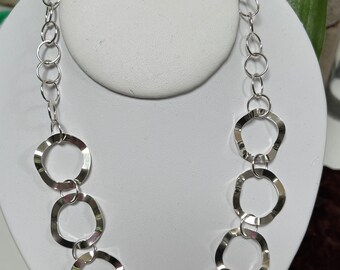 Collar hecho a mano de plata de primera ley con burbujas