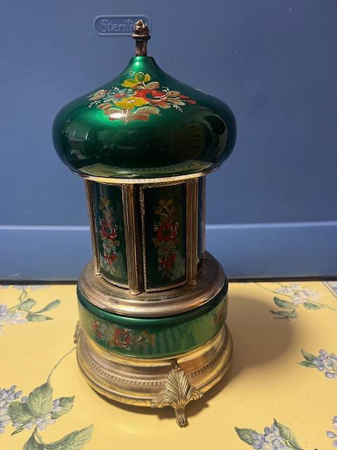 reuge vintage cigarette lipstick holder carousel music box Reuge Lipstick Music Box reuge vintage cigarette lipstick holder carousel music box Reuge Lipstick Music Box