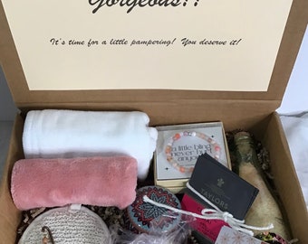 Self-care Spa Gift Box - Bath Salts, Sugar Scrub, Loofah, Hair Turban, Beaded Bracelet, Beaded Bookmark, Affirmation Cards