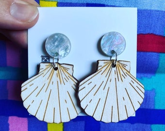 Wooden Shell earrings