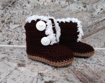 Crochet Baby Boots, Winter Boots, Baby Shower Gift, Booties, Crocheted Boots, White Trim Brown Boots, Unisex Baby Boots, Christmas Present.