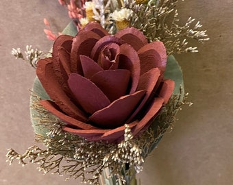 Boutonnière in customizable colors