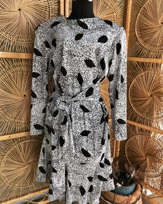 1980s dress with shoulder pads!