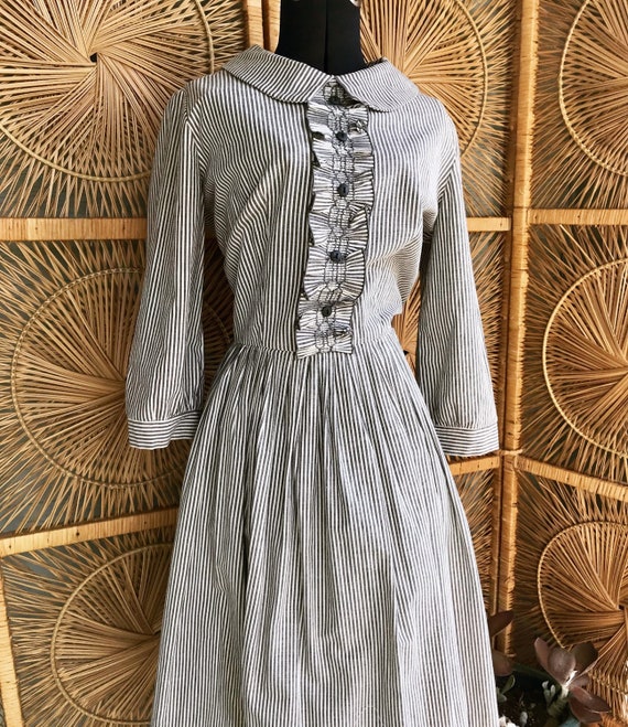 1950s seersucker dress