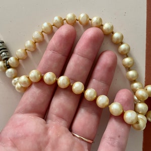 Vintage faux pearl choker necklace F-39 image 3