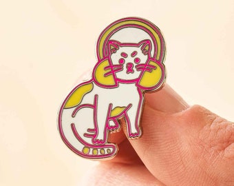 Everyday Cat 'Listening' emaille pin, schattig kitten cadeau