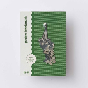 Pothos hanging houseplant metal bookmark, cute plant-lover gift image 2