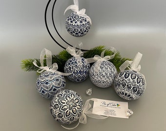 Blue Christmas tree ornament in gift box, navy blue and white mandala baubles, 8 cm, 1 pc