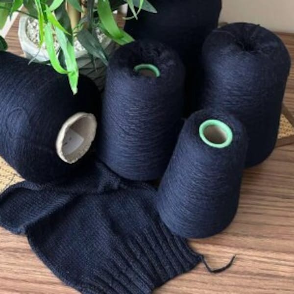 100% merino extrafine Zegna Baruffa (Lane Borgosesia) yarn on Cone, hand and machine knitting, Italian bobbin Cashwool, Navy blue color