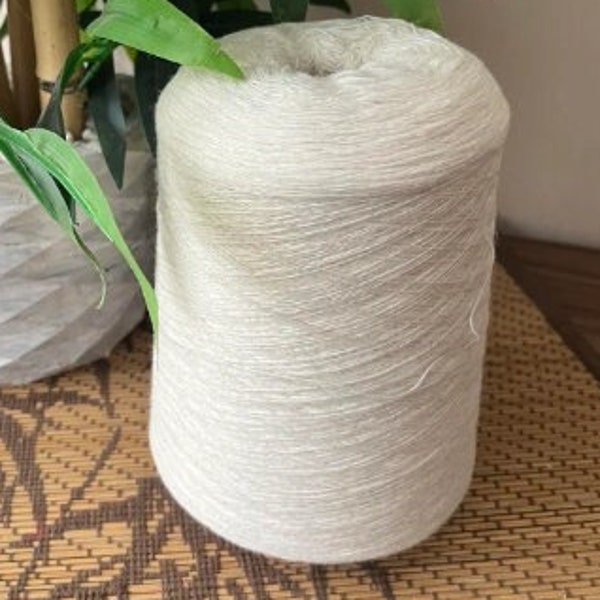 100% merino extrafine Zegna Baruffa (Lane Borgosesia) yarn on Cone, hand and machine knitting, Italian bobbin Super Geelong, White Color