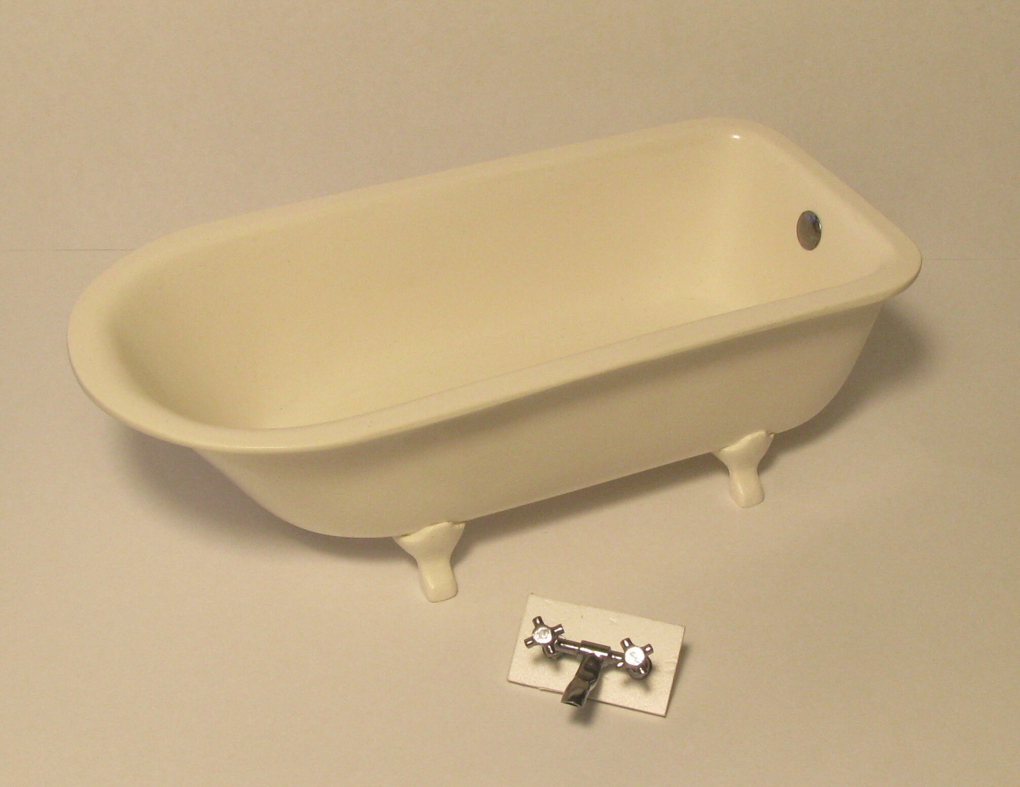 Cast Iron Bathtub for sale Only 4 left at 65