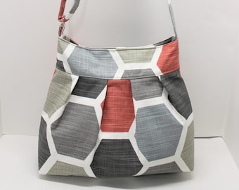 Canvas pleated crossbody bag with inside pockets and adjustable strap