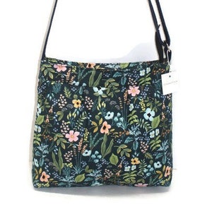 Handmade crossbody bag for women, small crossbody bag with zipper closure, floral fabric bag, gift for women, gift for girls