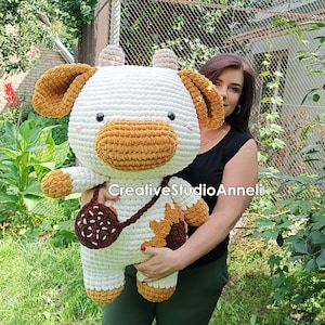 Riesige gehäkelte Kuh Kuscheltier/ Amigurumi Kuh/ Tier Kuscheltier/ Cookie milchige Kuh/ Sonnenblume Kuh/ gefüllte Plüsch Kuh/ Weihnachtsgeschenk/ Kinderzimmer Dekor