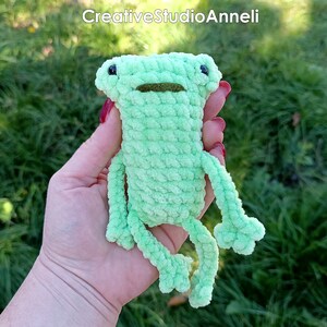 Amigurumi crochet frog toy/ kawaii frog plushie toy/ Leggy froggy/ birthday gift/ mini amigurumi/baby toy/nursery decor/ for her/ plushies