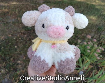 Vaquinha de crochê de pelúcia: animal de fazenda fofo e amigurumi kawaii