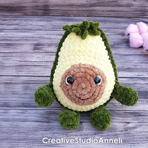 Crochet Avocado Plush Toy: Kawaii Amigurumi Vegetable, Nursery Decor