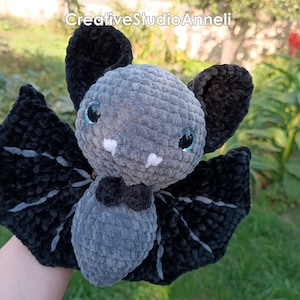 Crochet Bat Plushie/ Halloween plushies/ Amigurumi Bat/ Spooky/ Halloween decor/ stuff animals