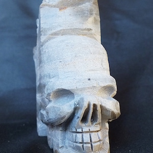 Carved Crystal Skull - PUNKY STYLE