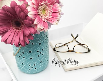 Download Free Spring Flower Styled Stock Photography| Flower stock photos| Blog photos | Product mockup PSD Template