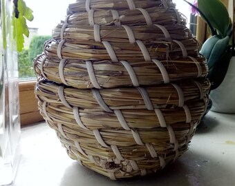 Traditional beehive storage, container, Medieval straw skep, thrift, hobby, weddings, anniversary, keepsakes, gift, eco-friendly, natural