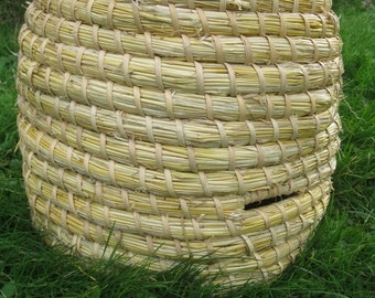 Traditional Bee Skep, Straw Beehives swarm collecting skeps, eco-friendly practical, display inside outdoors, beekeeping, gardening, history