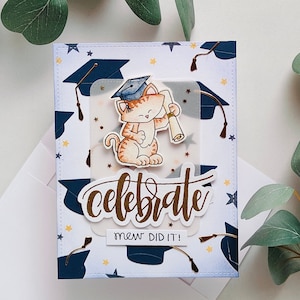Tarjeta de graduación hecha a mano, tarjeta de felicitación para graduados amantes de los gatos, tarjetas de graduación para niños de primaria y secundaria, linda tarjeta con un juego de palabras con gatos.