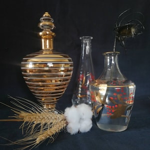 Liquor bottles - Screen-printed alcohol bottles - Coloured bottles - Vintage decorations. Liquor bottles -