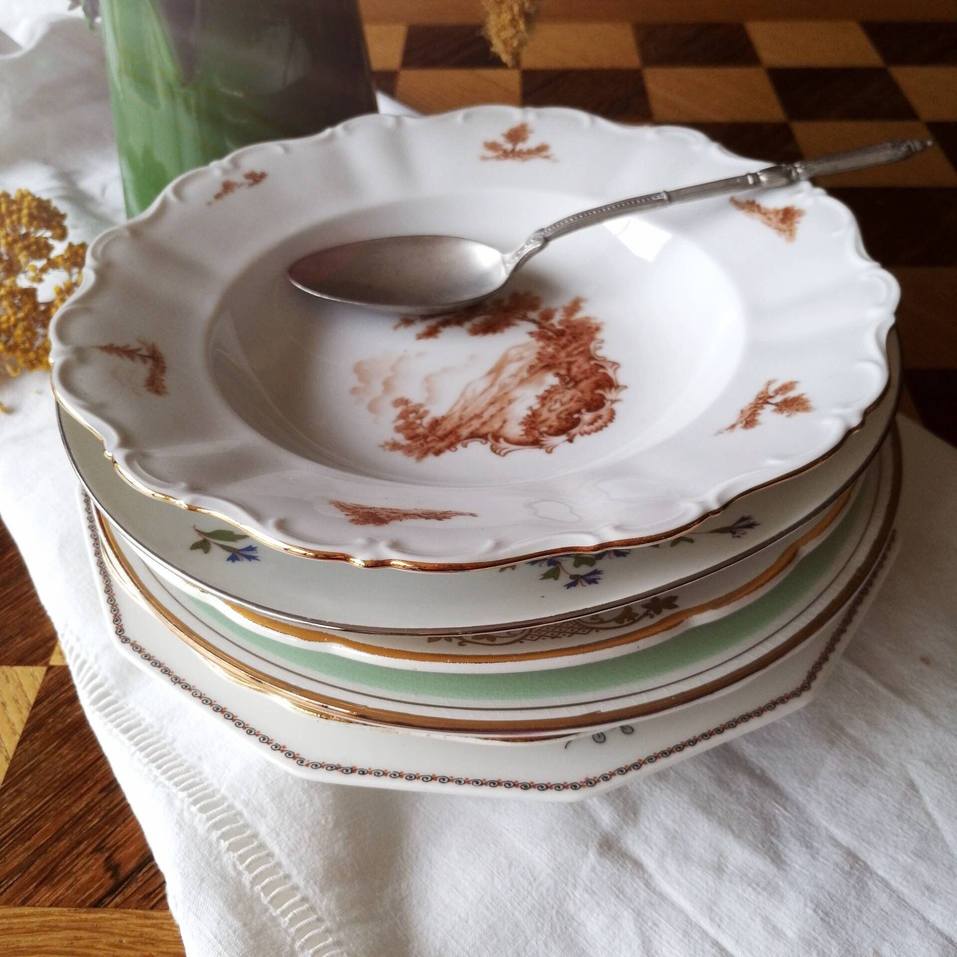 6 Assiettes Creuses Porcelaine Fleuries, Ensemble Dépareillé Vintage