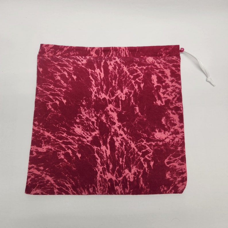 Anpassad gymnastikväska: Vinröd tie dye, personlig gymnastpresent bild 9
