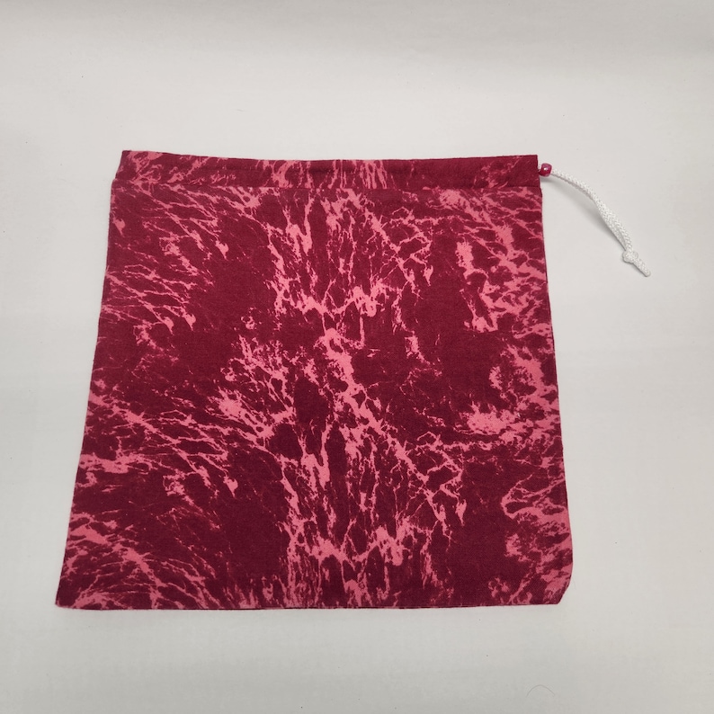 Anpassad gymnastikväska: Vinröd tie dye, personlig gymnastpresent bild 7