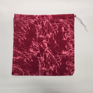 Anpassad gymnastikväska: Vinröd tie dye, personlig gymnastpresent bild 10