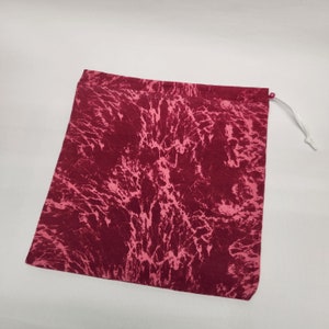 Anpassad gymnastikväska: Vinröd tie dye, personlig gymnastpresent bild 6