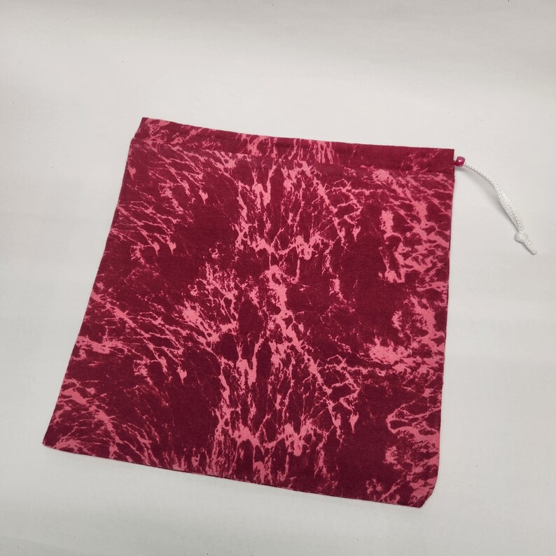 Anpassad gymnastikväska: Vinröd tie dye, personlig gymnastpresent bild 6
