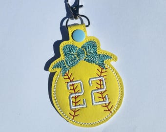 Étiquette de sac de softball brodée personnalisée : porte-clés personnalisé