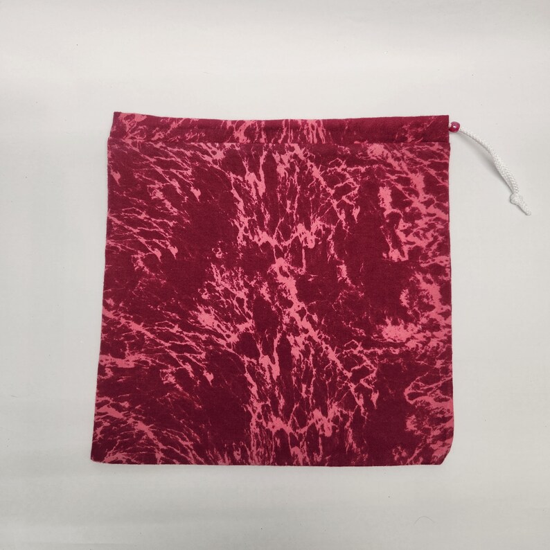 Anpassad gymnastikväska: Vinröd tie dye, personlig gymnastpresent bild 4