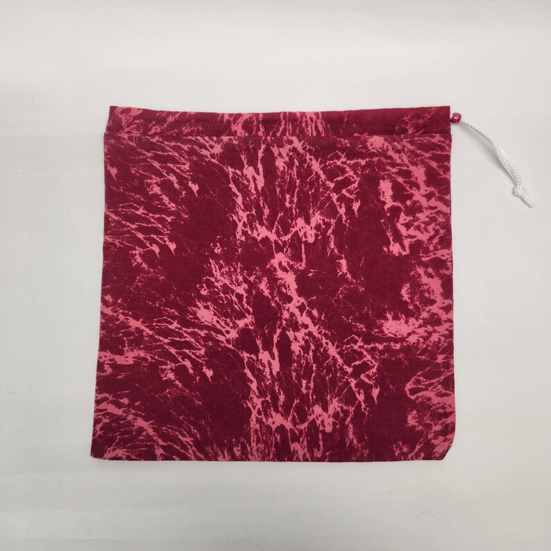 Anpassad gymnastikväska: Vinröd tie dye, personlig gymnastpresent bild 8