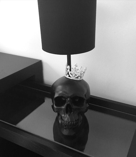 Totenkopf Kronenlampe // Totenkopf Deko // Totenkopflampe // Handgemacht by  Haus of Skulls - .de