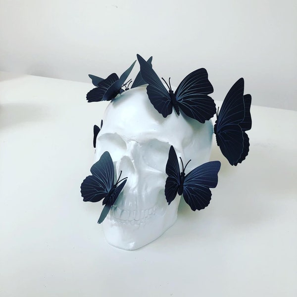 Crâne de papillon complet // Décor de crâne // Fait à la main par Haus of Skulls