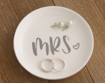 Mrs. Ring Dish, Ceramic Jewelry Holder Tray, Engagement Wedding Gift for Bride, Trinket Organizer (Silver Round)