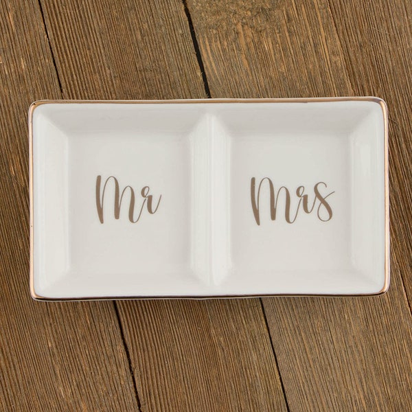 Mr & Mrs Ring Dish, Ceramic Jewelry Holder Tray, Engagement Wedding Gift for Bride Groom, Trinket Organizer (Gold)