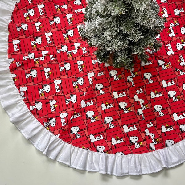 Snoopy Tree Skirt 