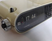 Vintage flip digital alarm clock radio Toshiba RC-803F - Retro Alarm Clock - FM-AM Solid State Digital Clock Radio
