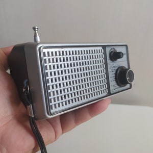 Radio portátil vintage AM FM con transistores Siemens RK600 para bicicleta, década de 1970